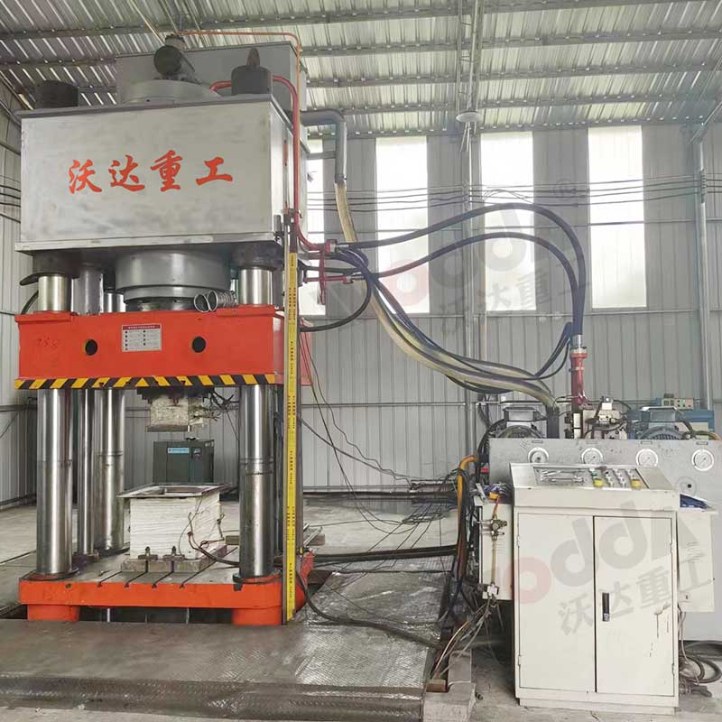 800噸匣缽成型液壓機(jī) 800噸匣缽成型液壓機(jī)