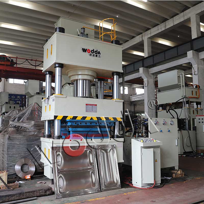 不銹鋼水箱板成型液壓機(jī) 不銹鋼水箱板成型液壓機(jī)