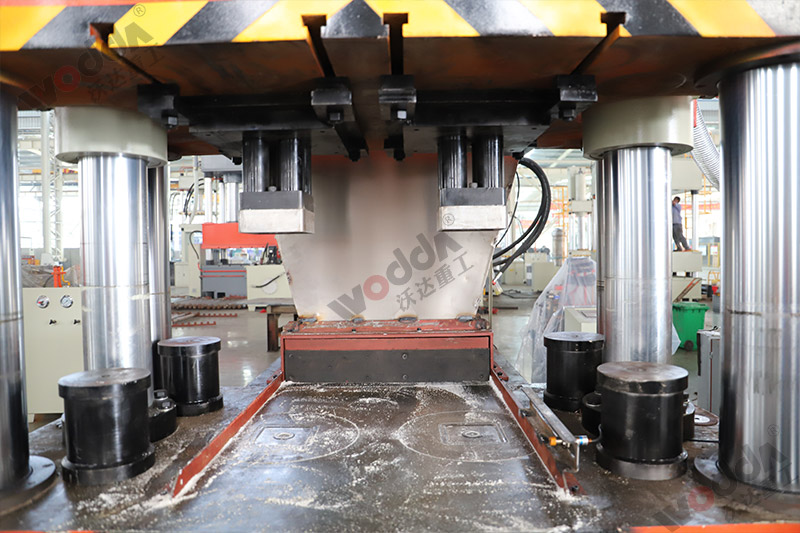 500噸鹽磚壓塊機(jī)模具 500噸鹽磚壓塊機(jī)模具