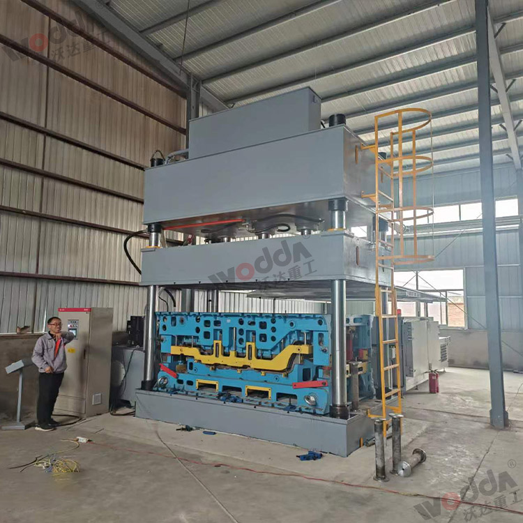 315噸汽車(chē)內(nèi)飾件液壓機(jī)(圖2) 315噸汽車(chē)內(nèi)飾件液壓機(jī)(圖2)