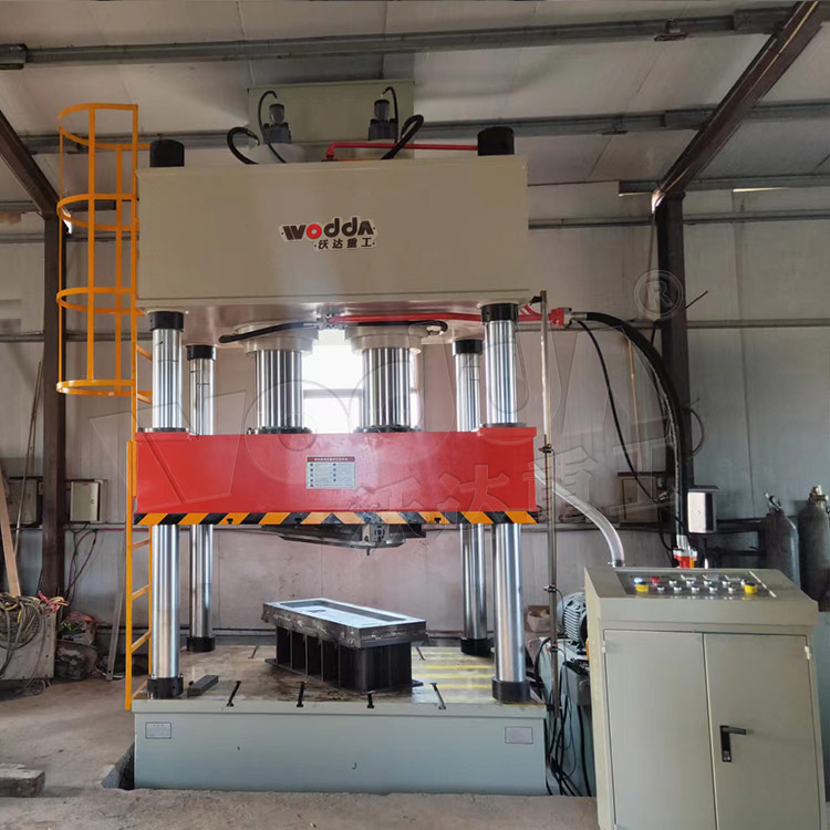 400噸金屬冷擠壓成型液壓機客戶現(xiàn)場 400噸金屬冷擠壓成型液壓機客戶現(xiàn)場