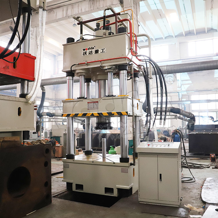 315噸三梁四柱式帶壓邊缸封頭液壓機(jī) 315噸三梁四柱式帶壓邊缸封頭液壓機(jī)