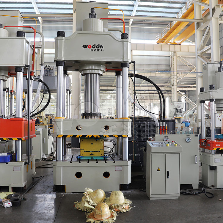 315噸凱夫拉芳綸防彈頭盔成型液壓機(jī) 315噸凱夫拉芳綸防彈頭盔成型液壓機(jī)