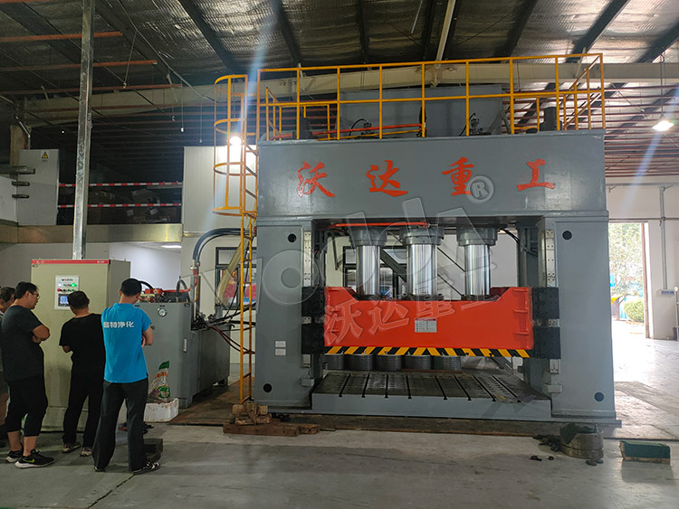 1000噸框架式薄板拉伸液壓機 1000噸框架式薄板拉伸液壓機