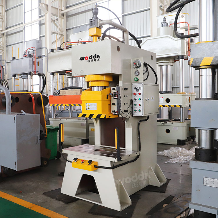 120噸快速液壓沖床 120噸快速液壓沖床