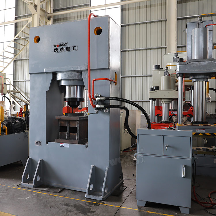 500噸龍門油壓機 500噸龍門油壓機