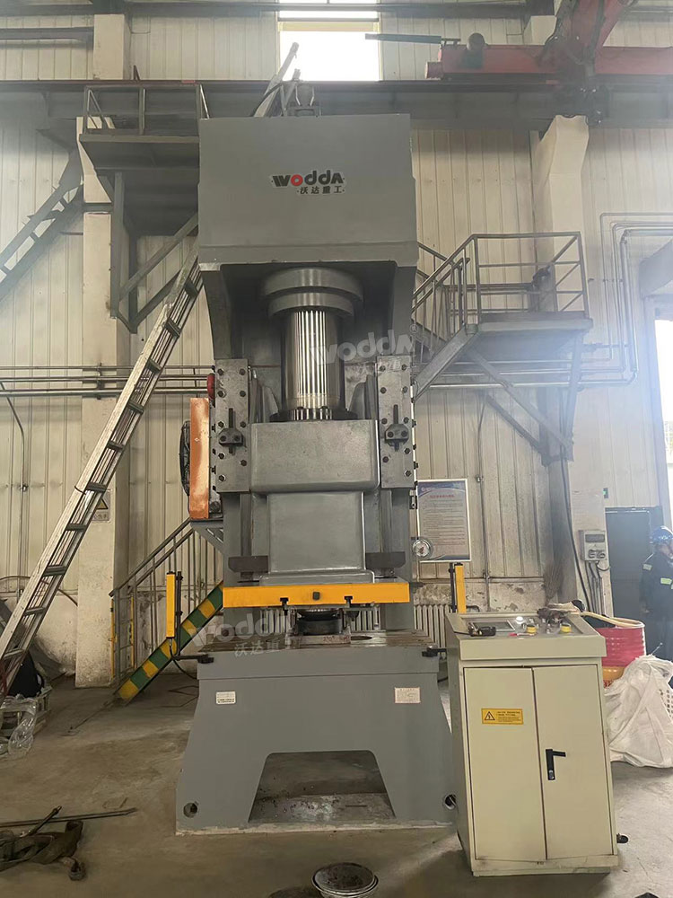 400噸液壓沖床 400噸液壓沖床