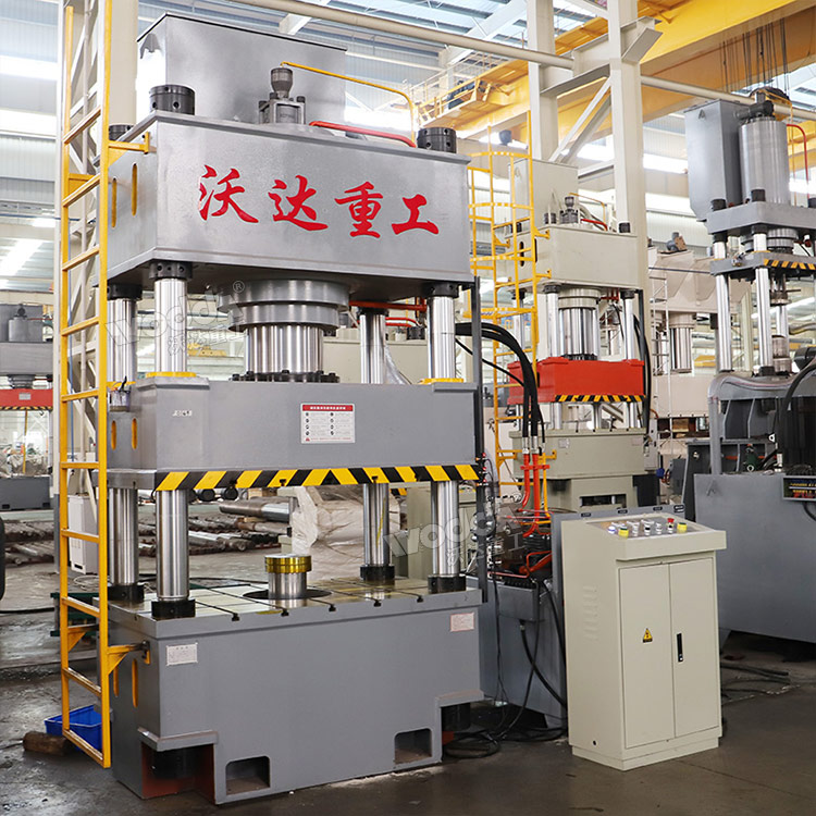 400噸四柱三梁液壓機(jī) 400噸四柱三梁液壓機(jī)