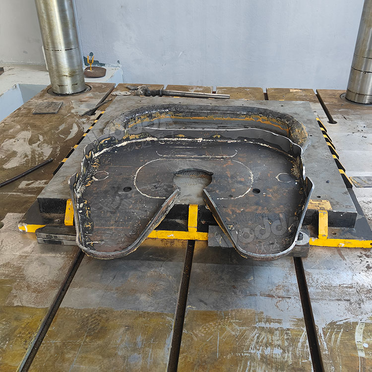 牽引座座板 牽引座座板