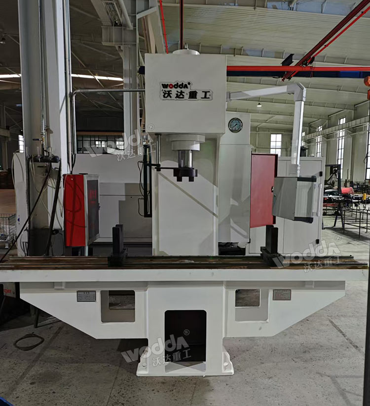 63噸單臂校直機(jī)現(xiàn)場 63噸單臂校直機(jī)現(xiàn)場