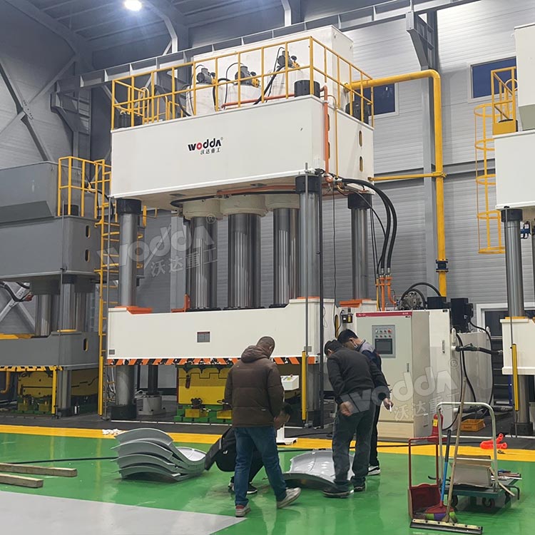 2000噸模壓玻璃鋼冷卻塔風(fēng)筒成型液壓機(jī) 2000噸模壓玻璃鋼冷卻塔風(fēng)筒成型液壓機(jī)