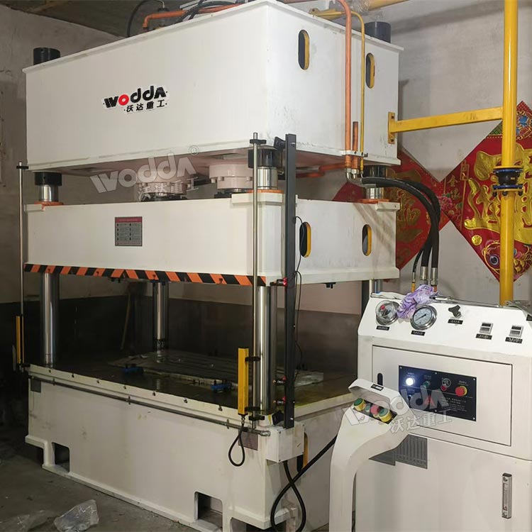 250噸三梁四柱液壓機 250噸三梁四柱液壓機