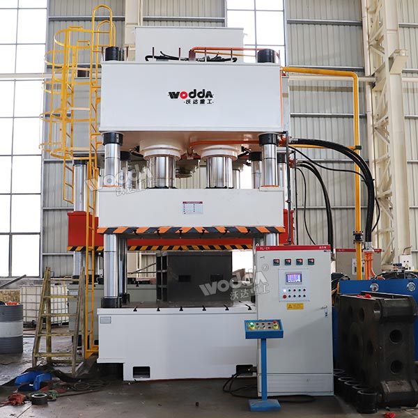 800噸液壓機(jī) 800噸液壓機(jī)