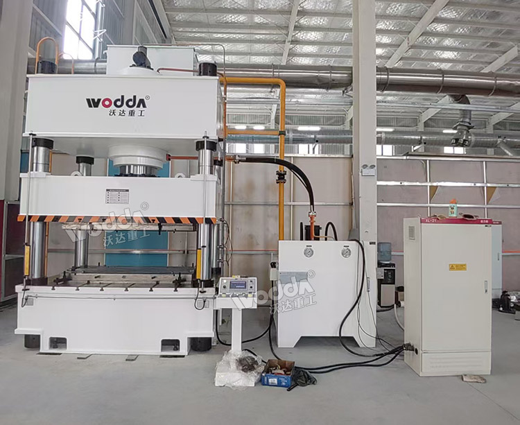 630噸波紋板成型液壓機(jī)現(xiàn)場(chǎng) 630噸波紋板成型液壓機(jī)現(xiàn)場(chǎng)