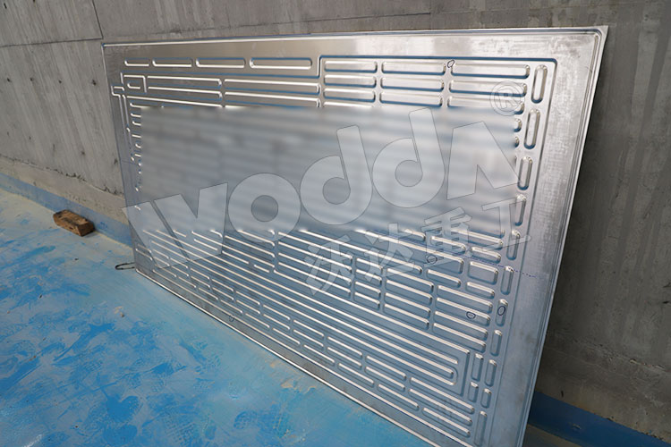 新能源汽車(chē)液冷板