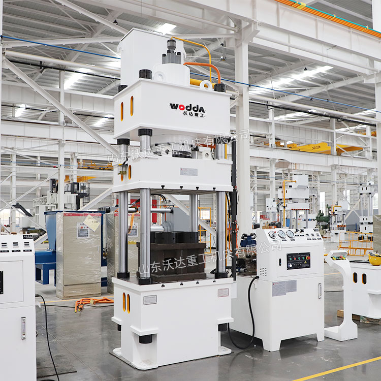 250噸四柱油壓機(jī).jpg 250噸四柱油壓機(jī).jpg