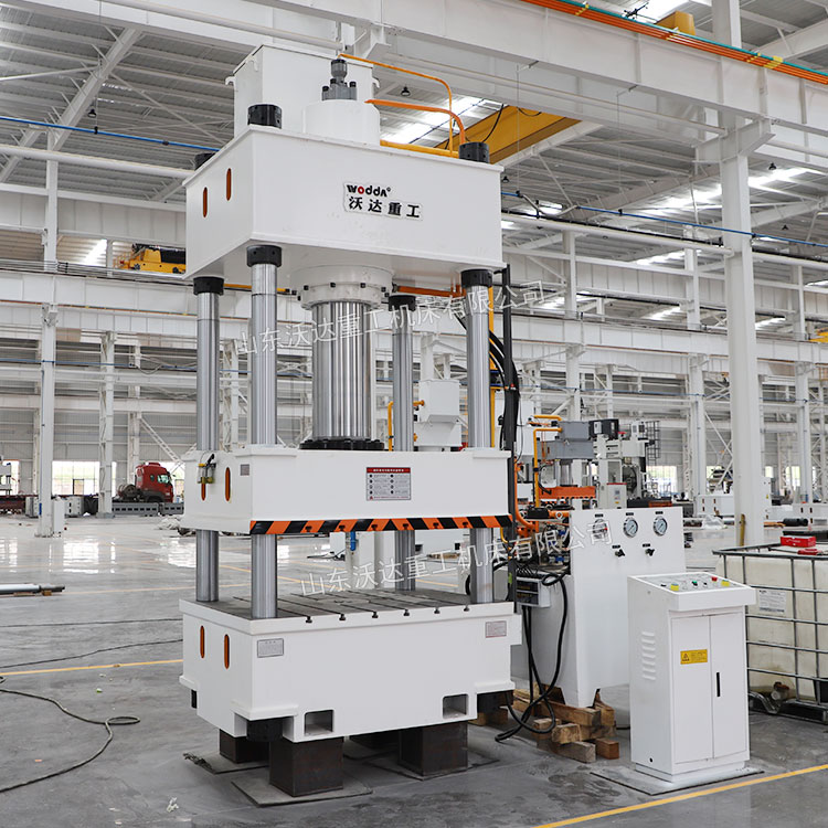 標(biāo)準(zhǔn)315噸四柱壓力機(jī) 標(biāo)準(zhǔn)315噸四柱壓力機(jī)