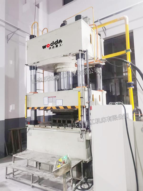 500噸伺服四柱液壓機(jī) 500噸伺服四柱液壓機(jī)