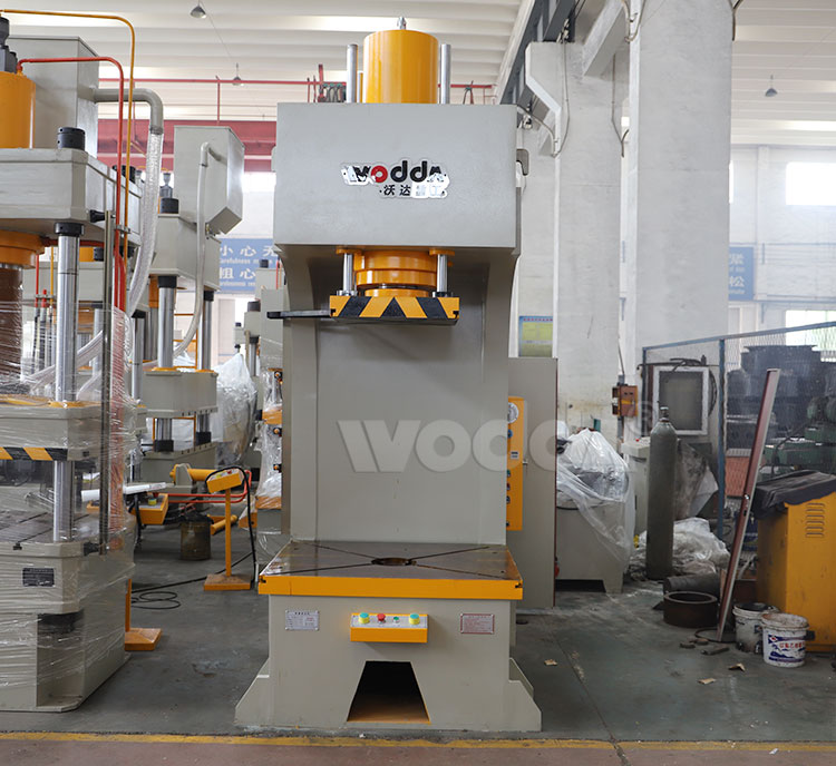 單臂液壓機(jī) 單臂液壓機(jī)