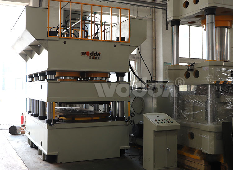 YQ78型雙動鋼木門壓花機(jī) YQ78型雙動鋼木門壓花機(jī)