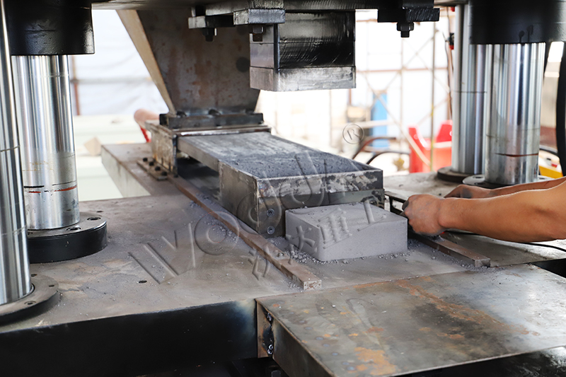 500噸石墨壓塊成型液壓機(jī)模具 500噸石墨壓塊成型液壓機(jī)模具